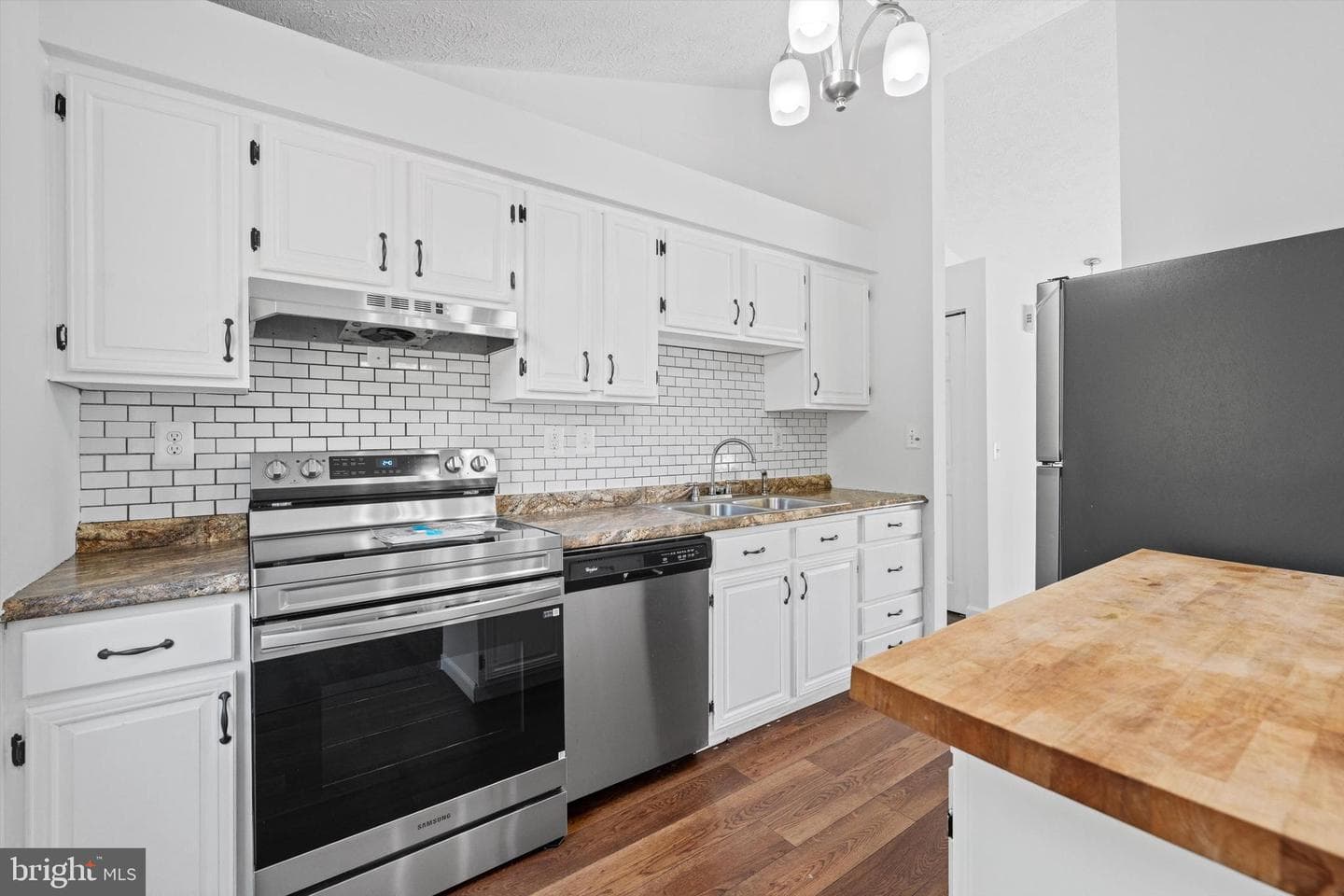 10285 Long Hill Court photo 7