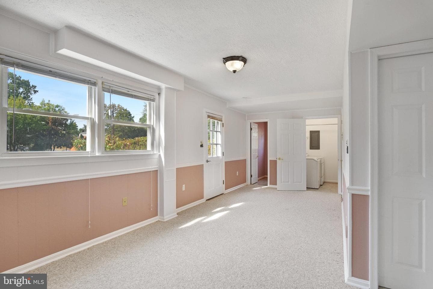 9511 Park Street photo 12