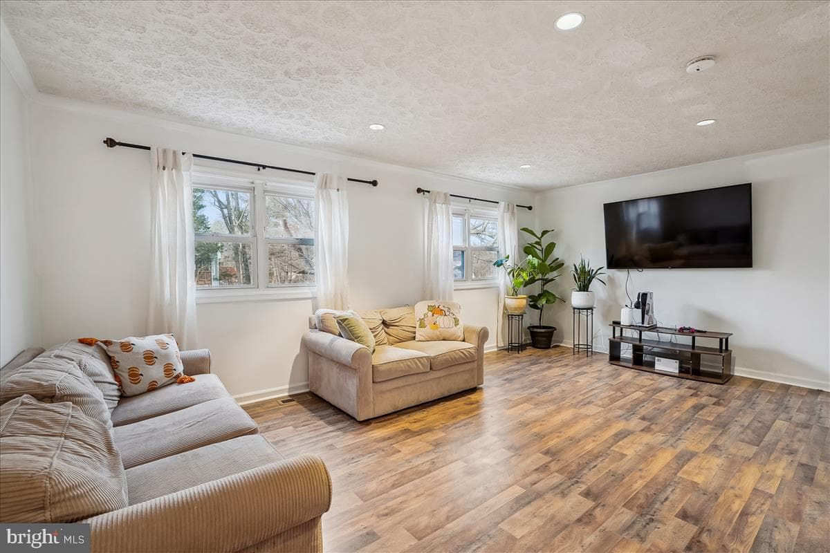 8347 Ivy Glen Court photo 2