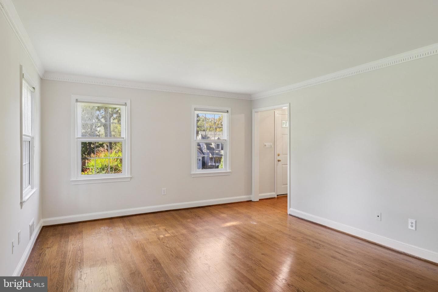 8751 Weir Street photo 22