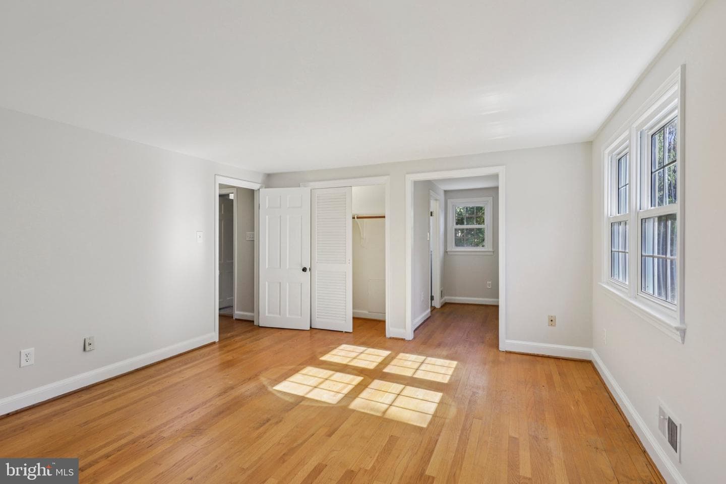 8751 Weir Street photo 29