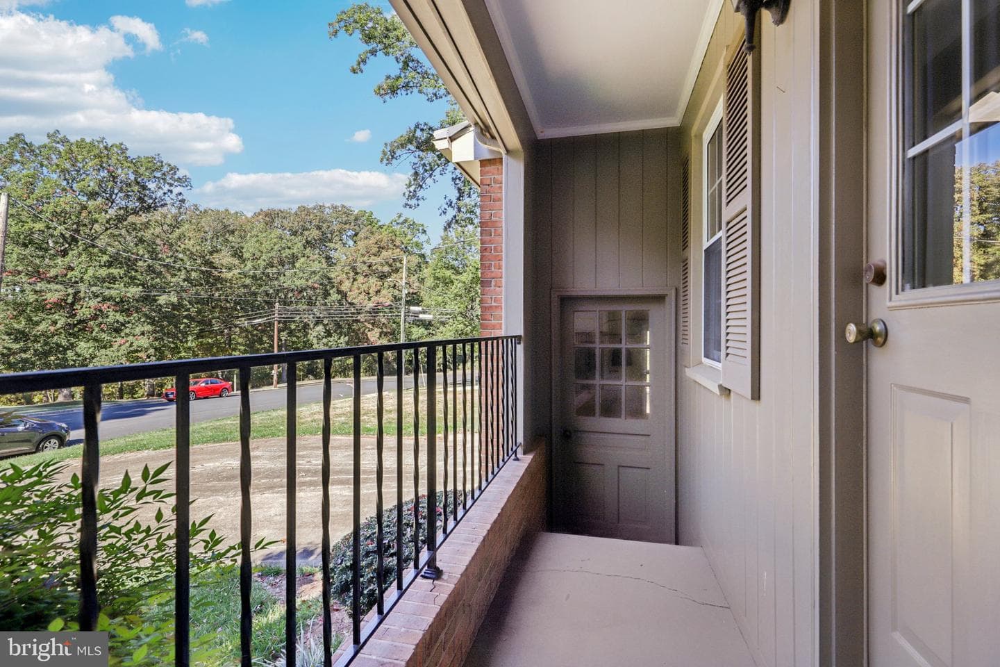 8751 Weir Street photo 4