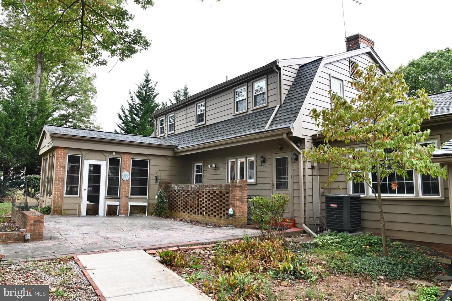 8751 Weir Street photo 5