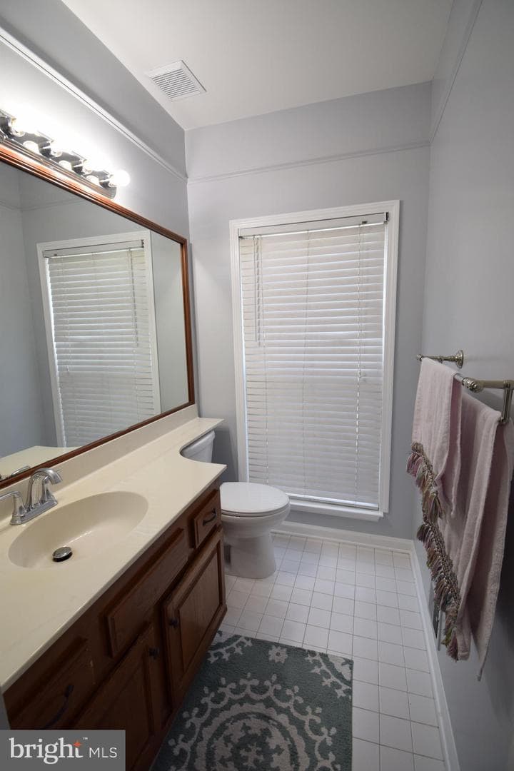 9544 Oakenshaw Drive photo 6