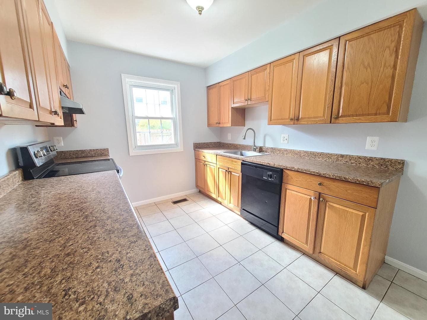 8584 Liberia Avenue photo 15