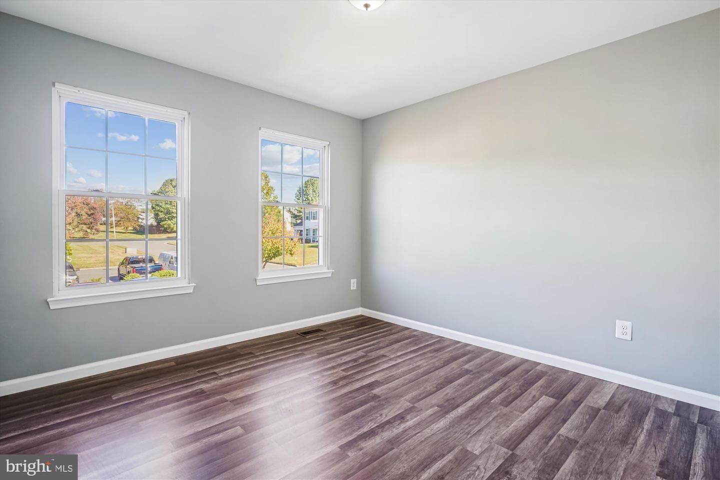 10138 Forest Hill Circle photo 23