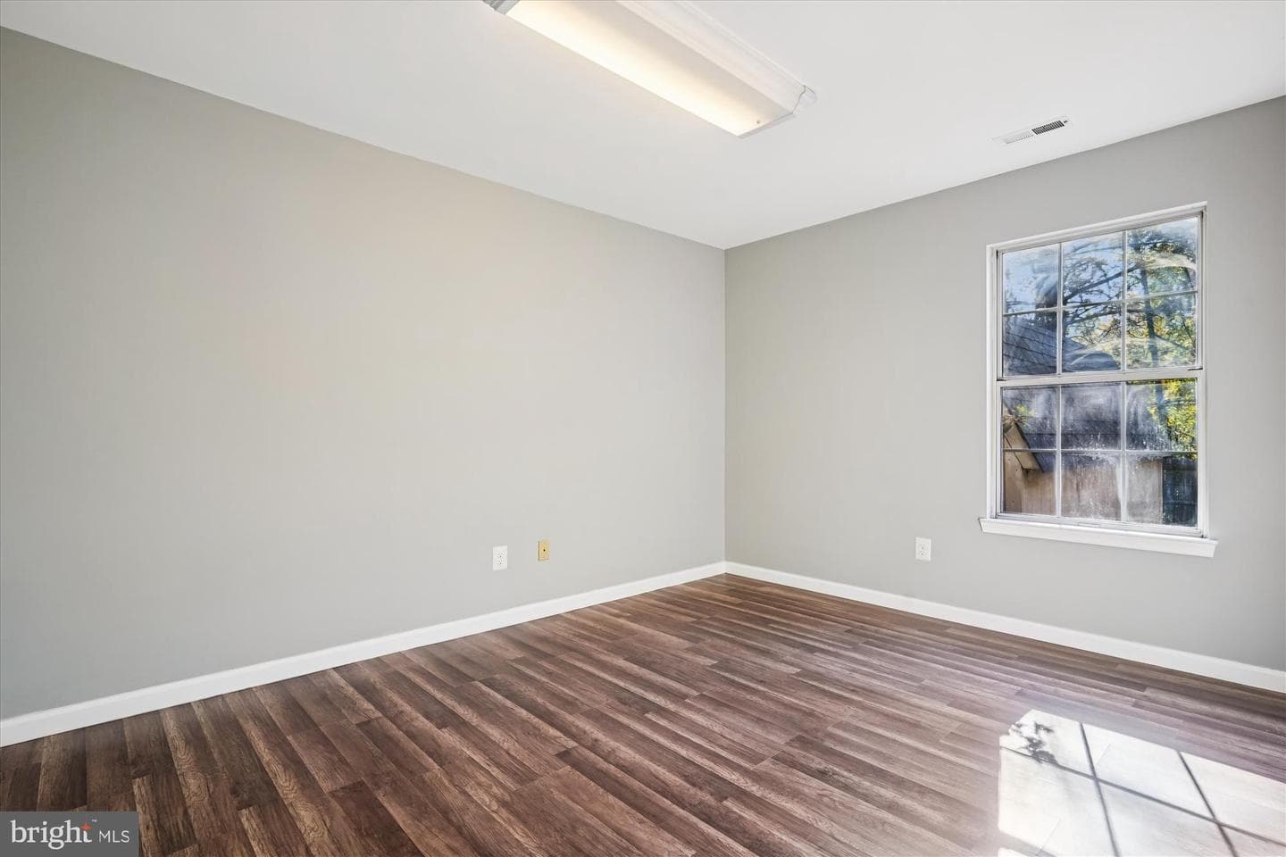 10138 Forest Hill Circle photo 29
