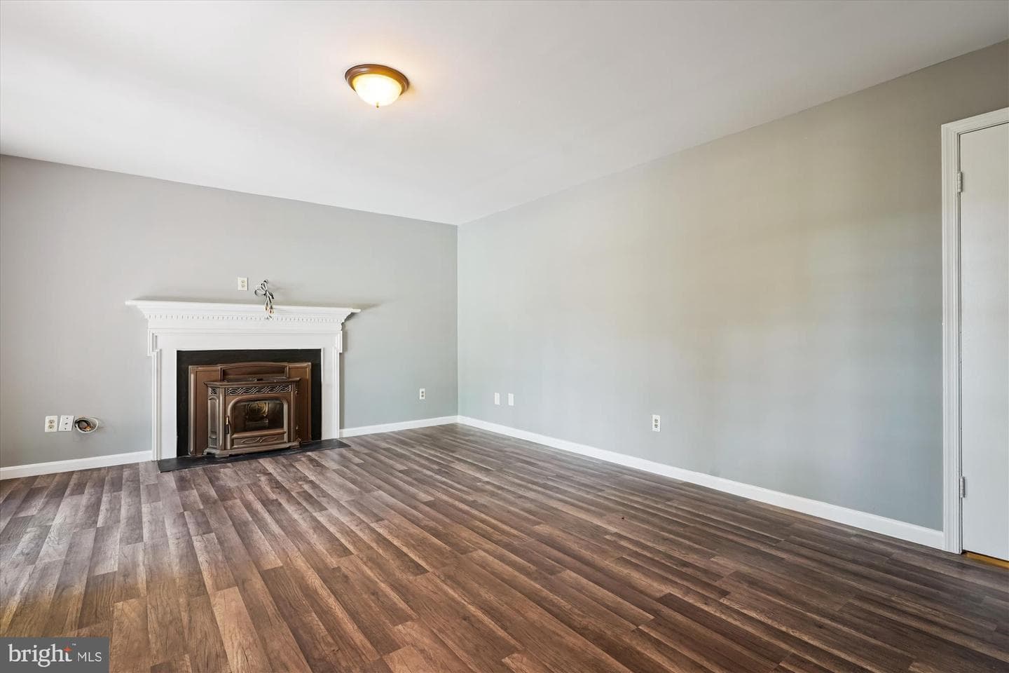 10138 Forest Hill Circle photo 37
