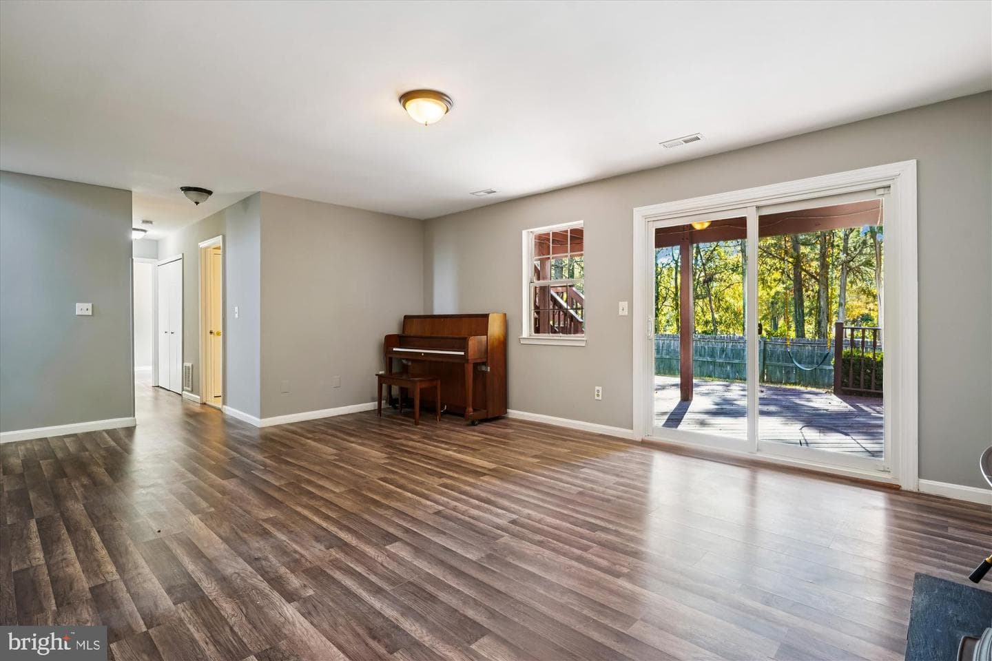 10138 Forest Hill Circle photo 38