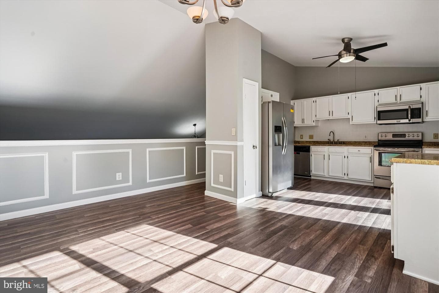 10138 Forest Hill Circle photo 4