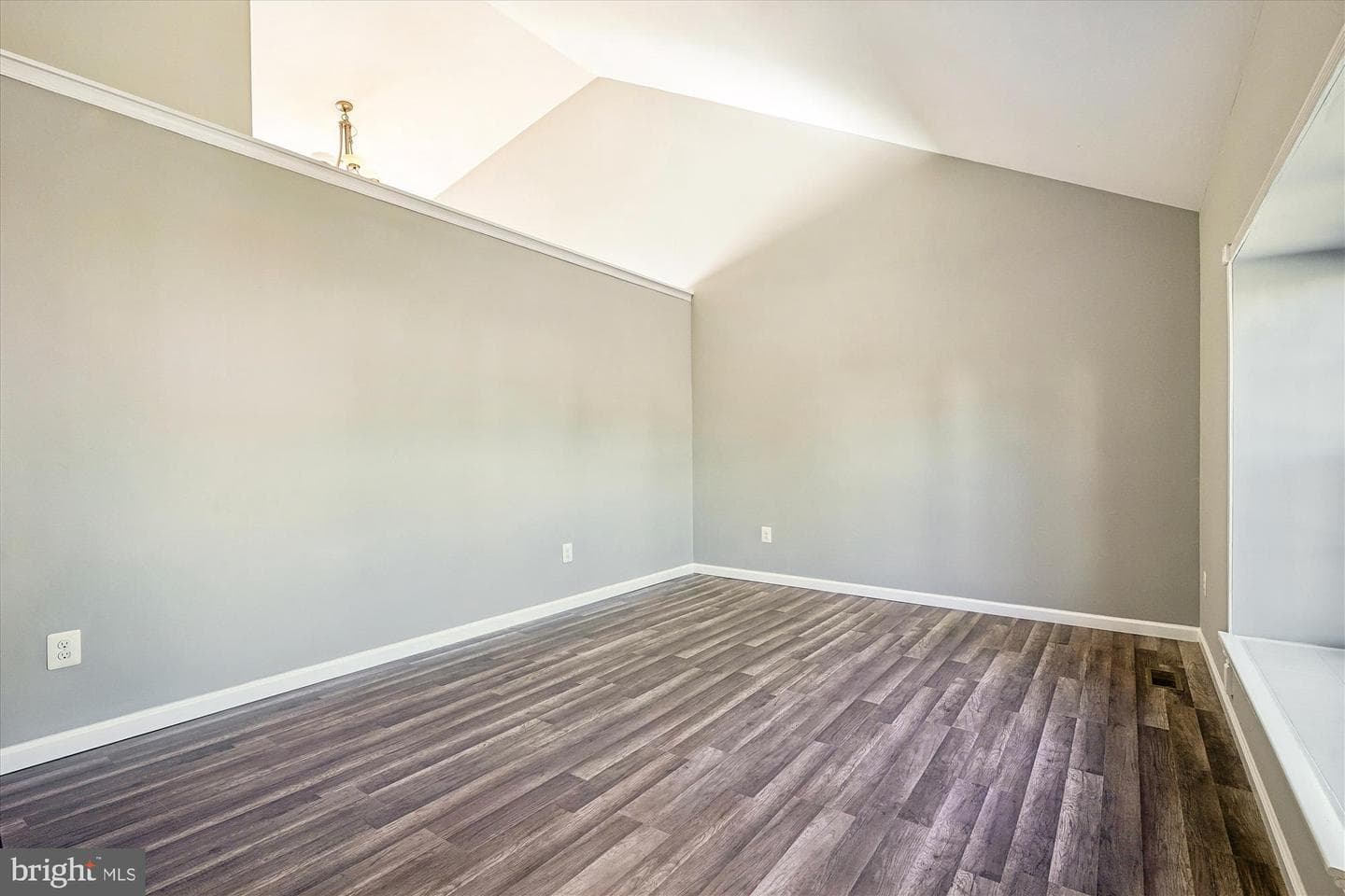 10138 Forest Hill Circle photo 7