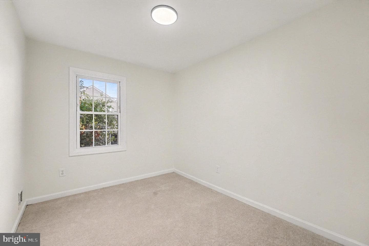 9269 George Street photo 18