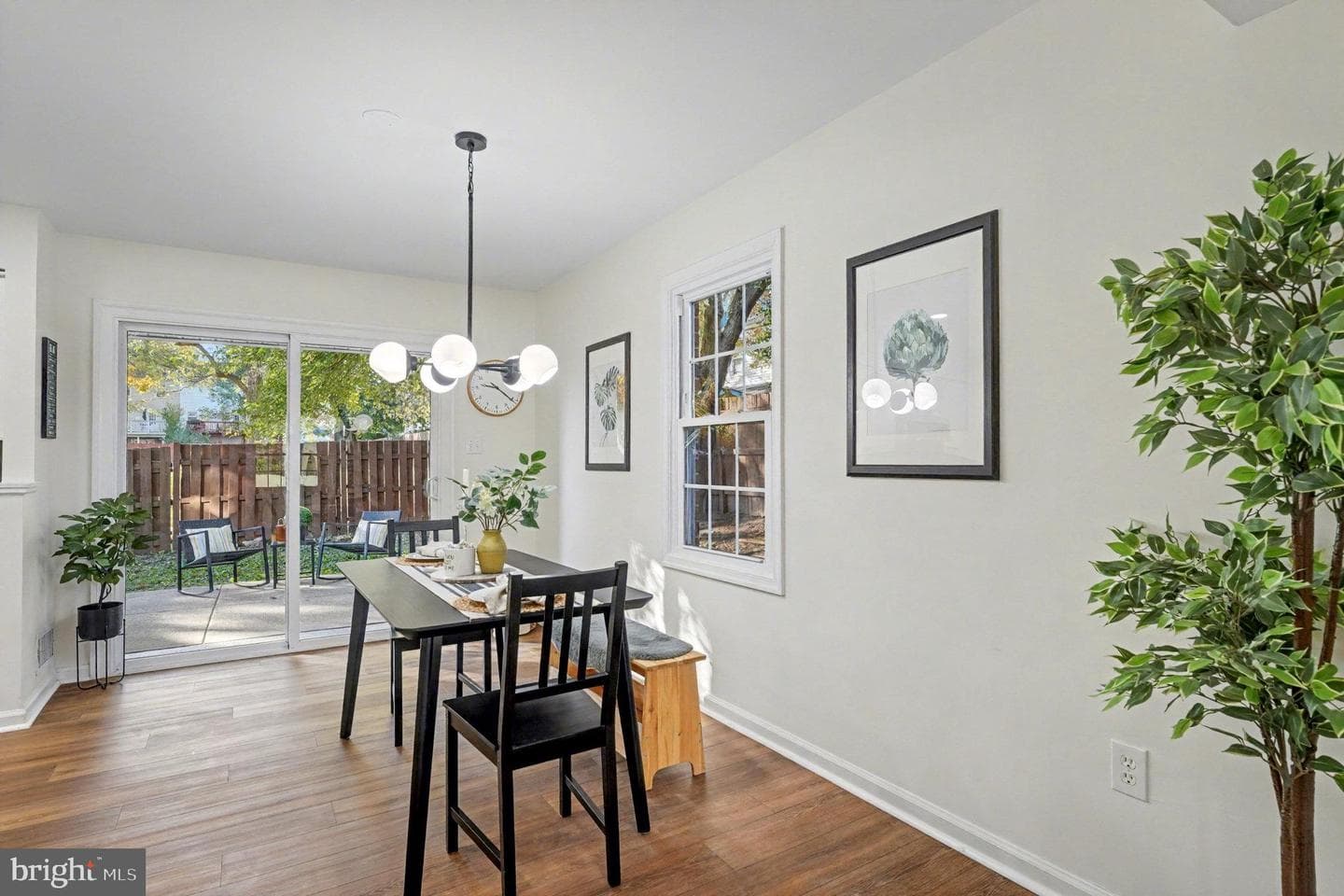 9269 George Street photo 9