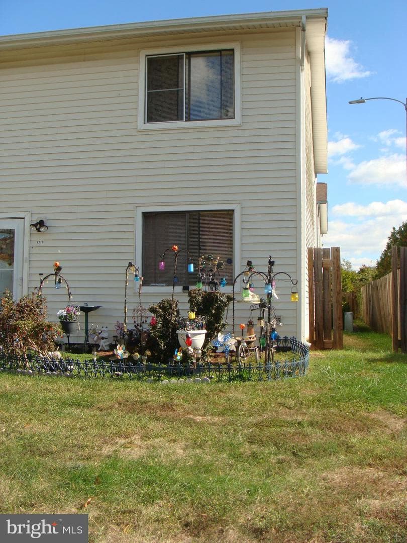 9319 Woodlea Court photo 2