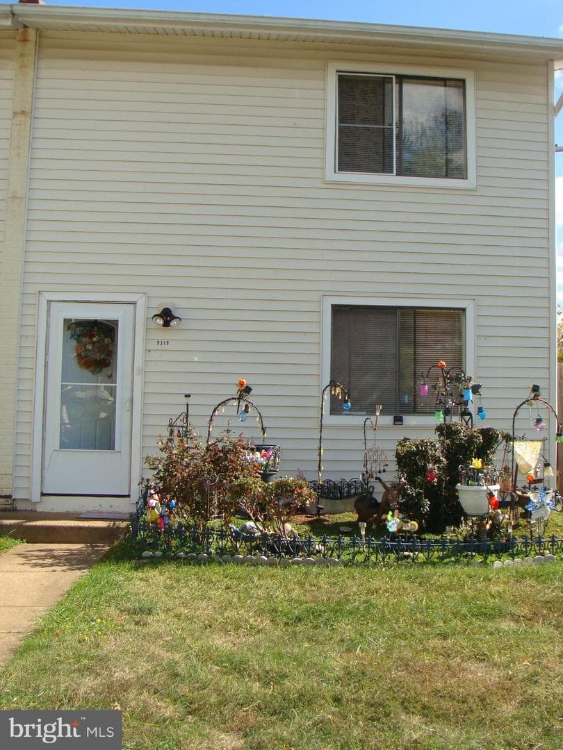 9319 Woodlea Court photo 3