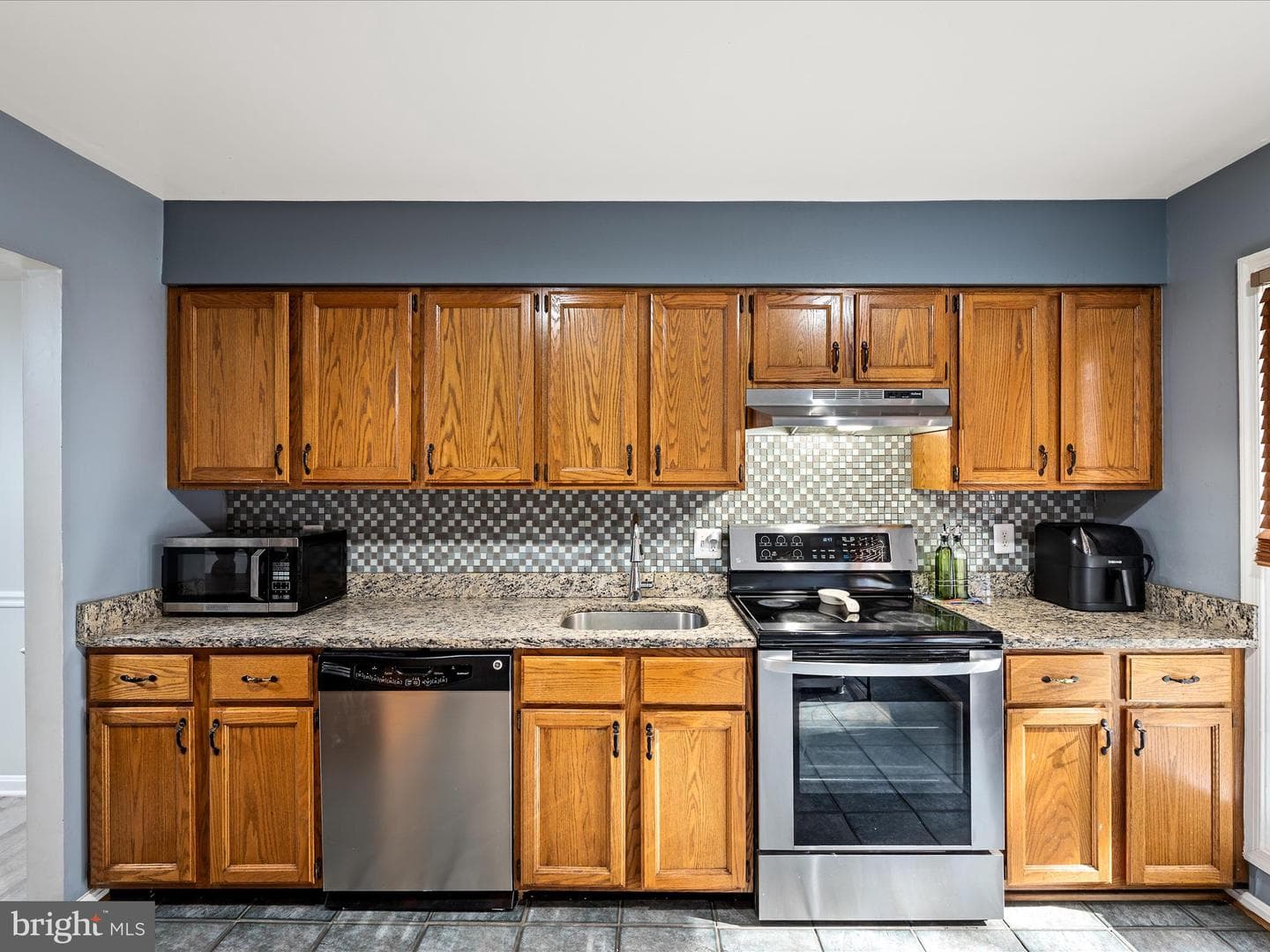 8436 Willow Glen Court photo 4