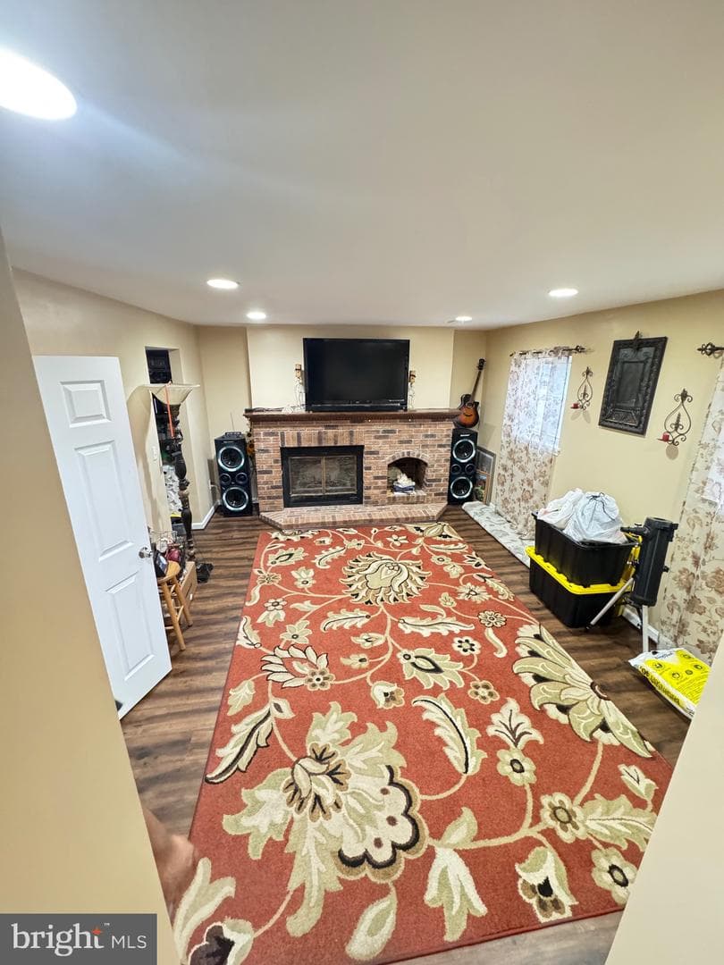 9215 Landgreen Street photo 6