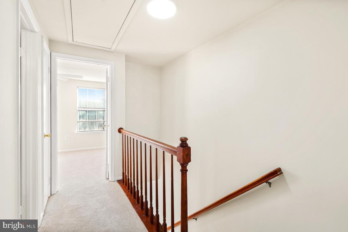 8431 Georgian Court photo 12