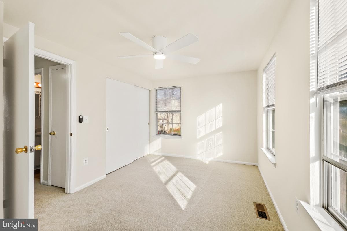 8431 Georgian Court photo 15