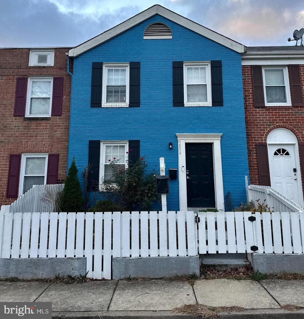 9804 Maury Lane photo 1