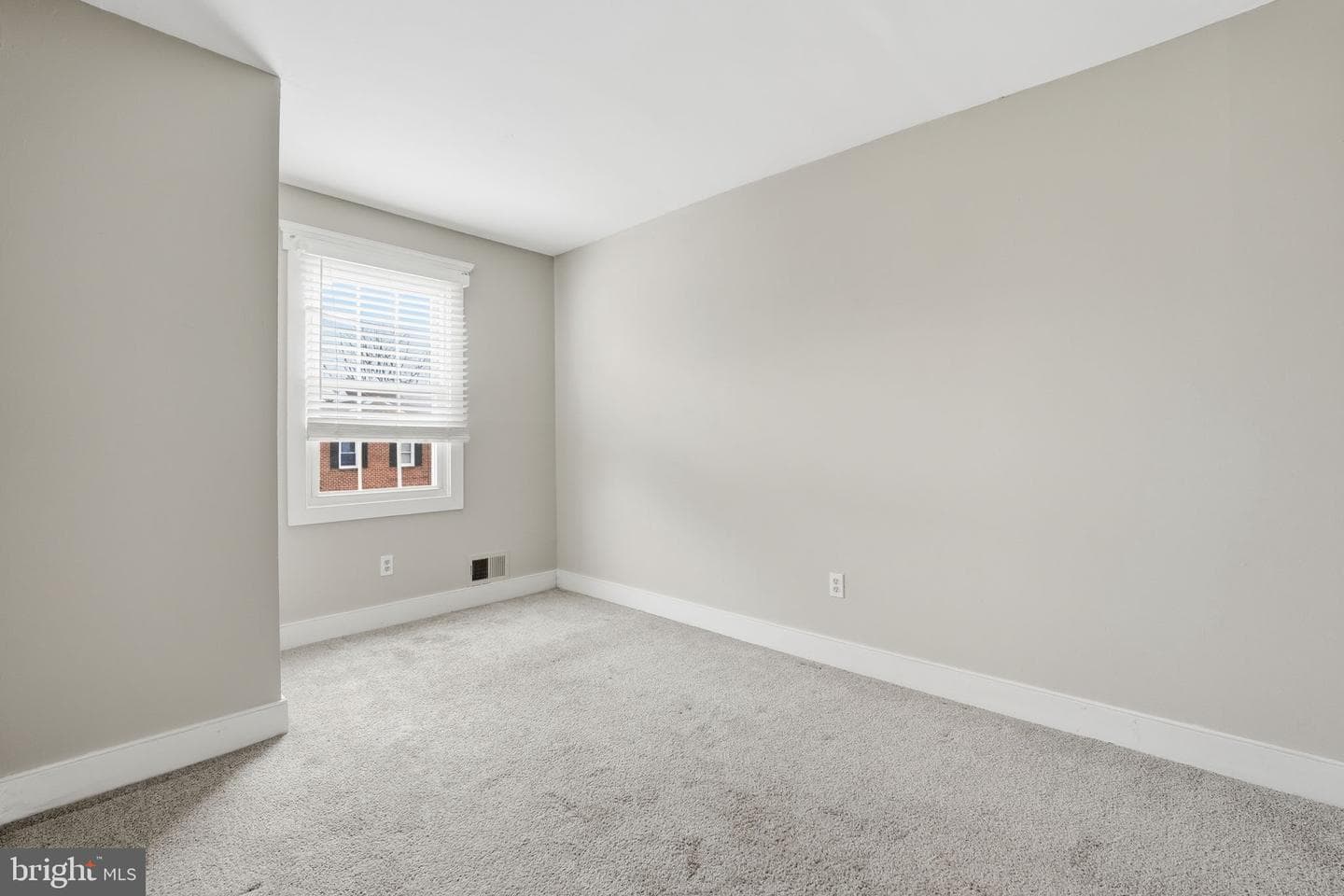 9804 Maury Lane photo 12