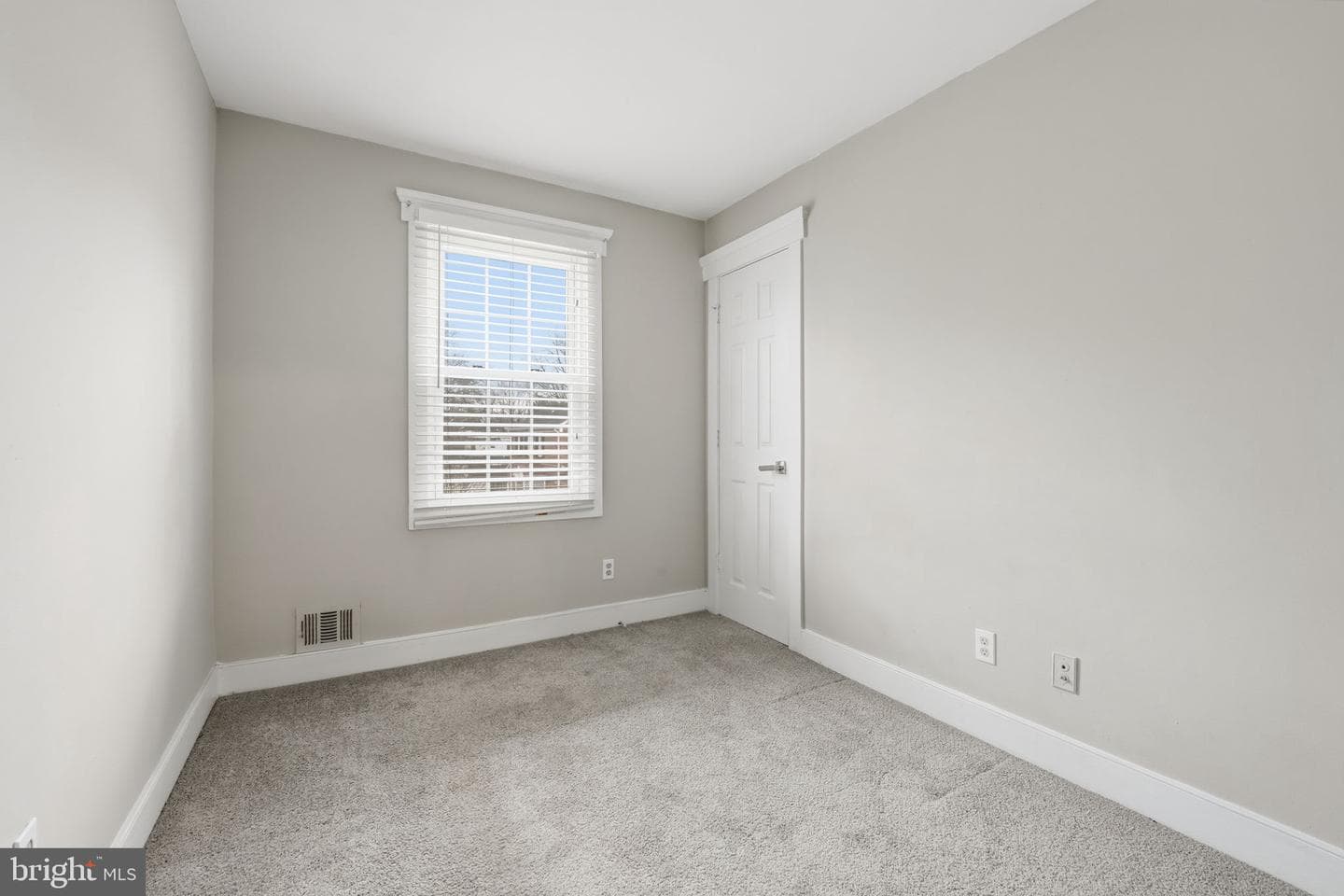 9804 Maury Lane photo 14