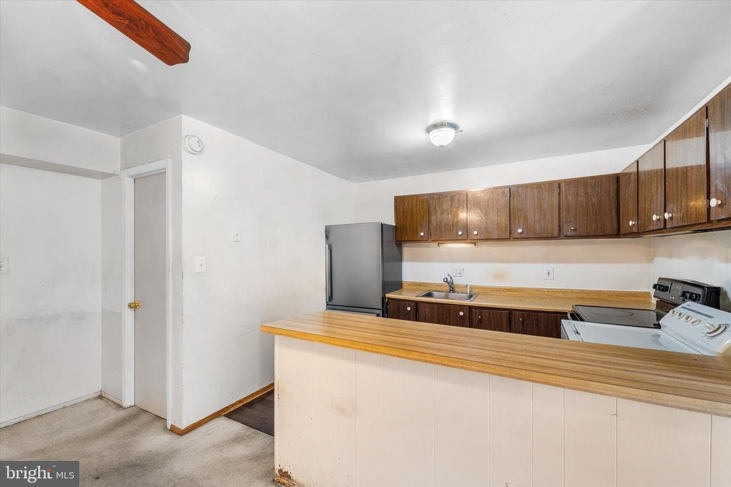 9828 Buckner Road photo 5