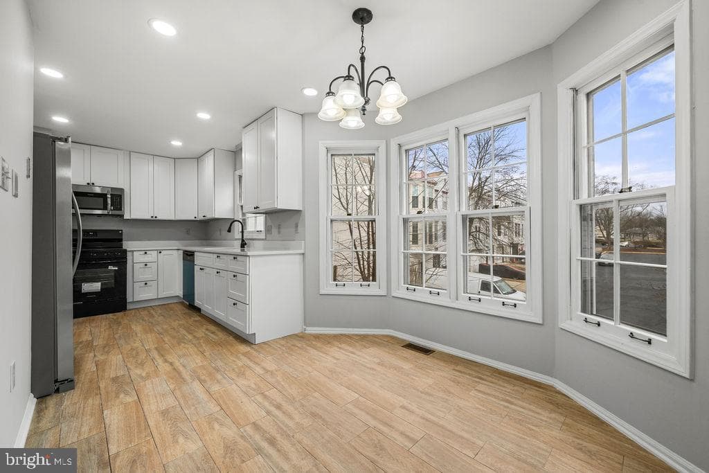 8504 Saddle Court photo 1
