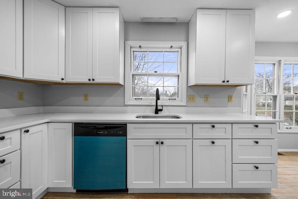 8504 Saddle Court photo 23