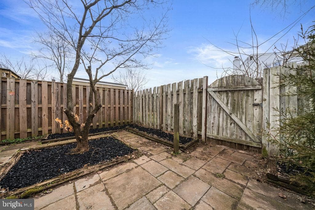 8504 Saddle Court photo 39