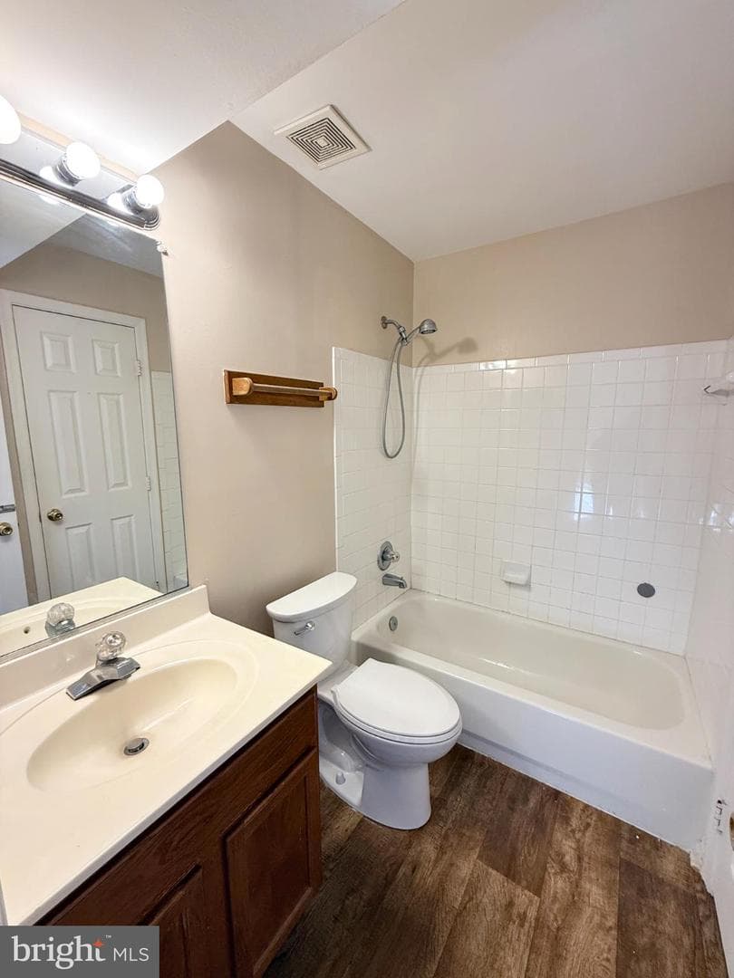 9211 Azure Court #202 photo 12