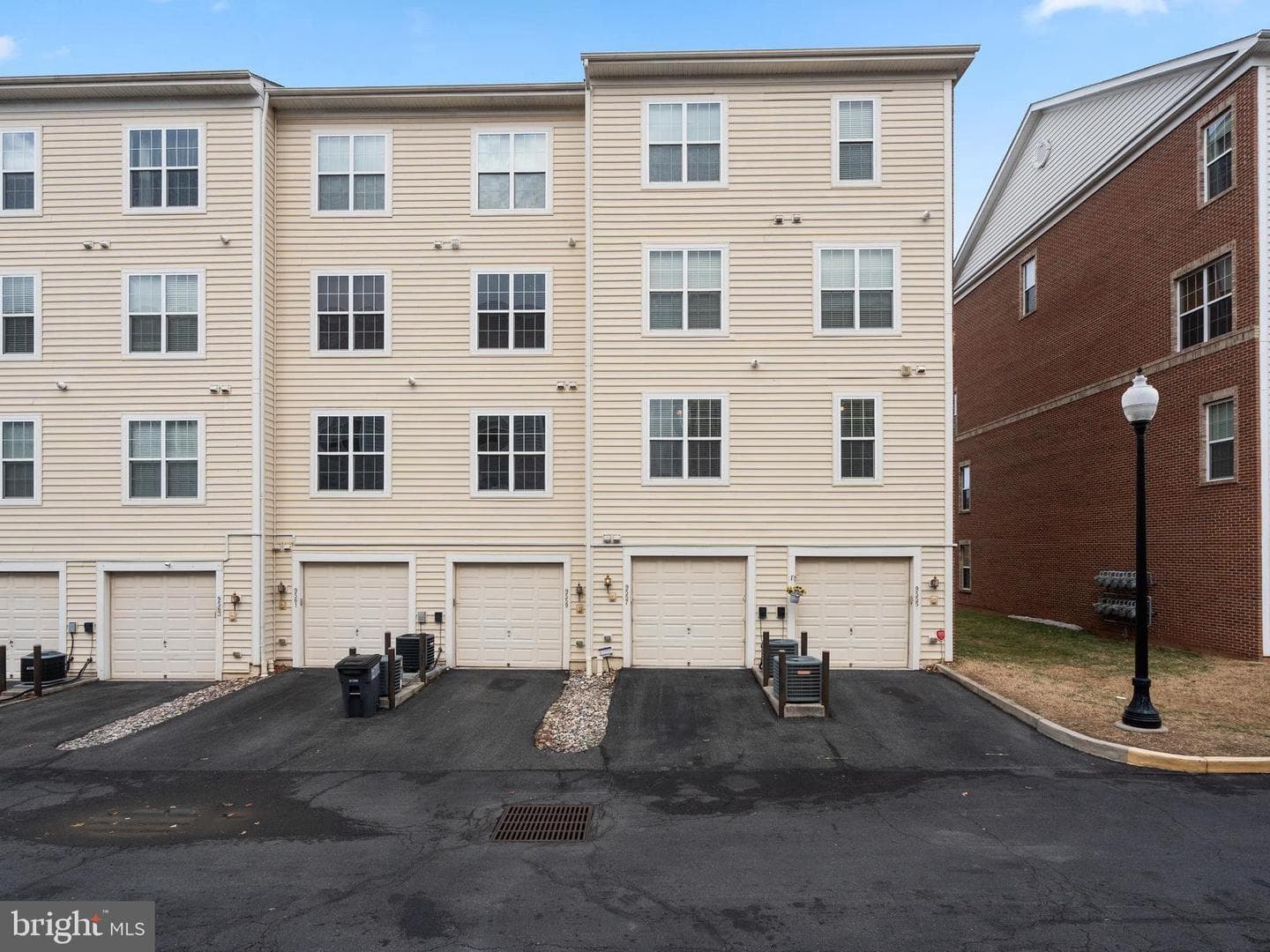 9557 Center Street photo 17