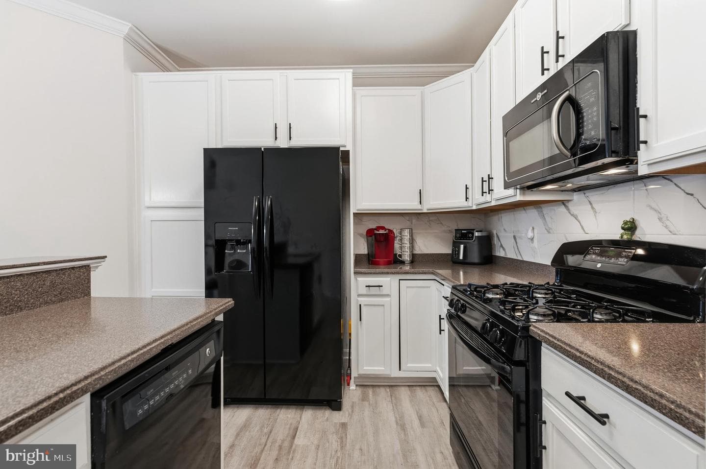 9557 Center Street photo 7