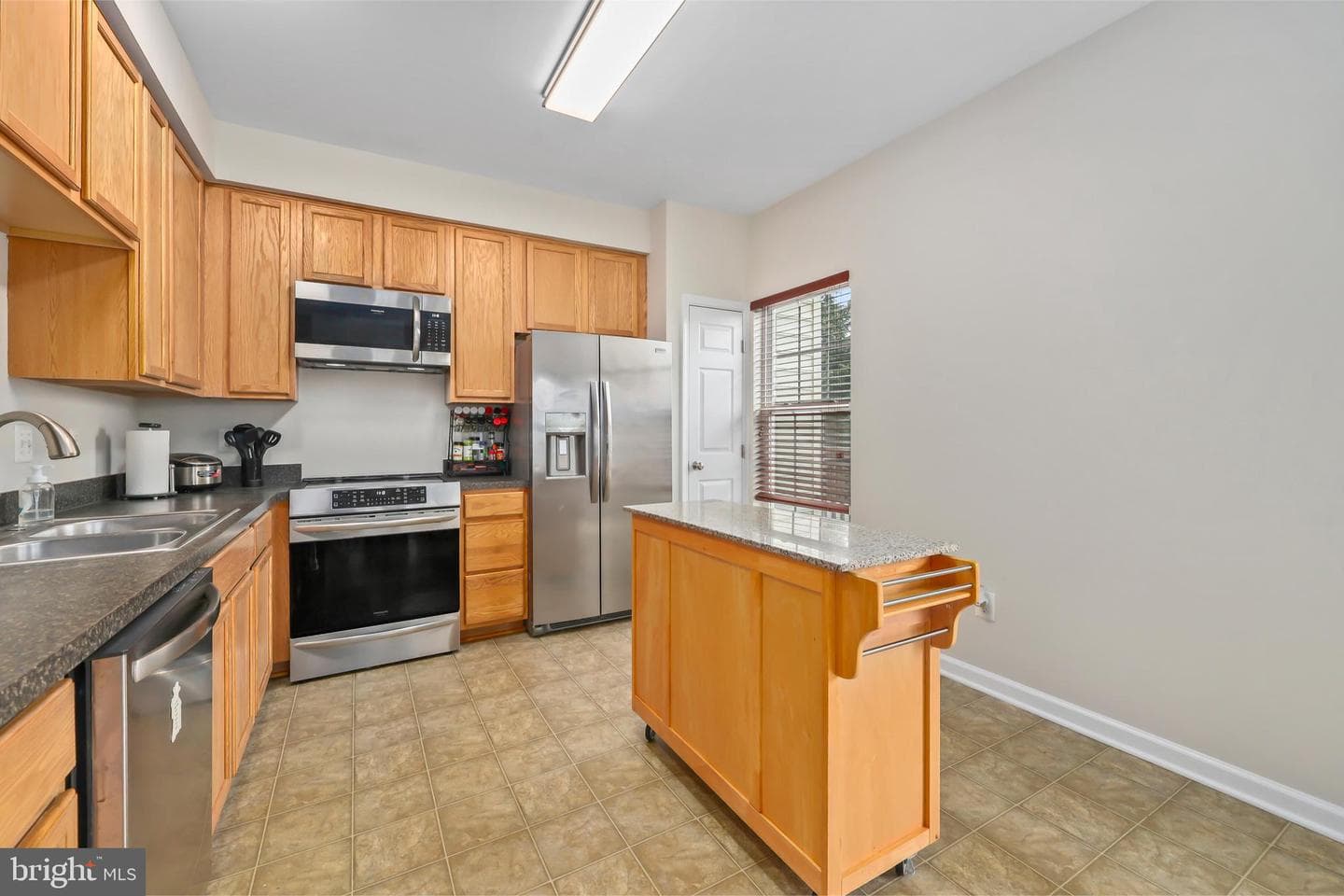 10260 Whitworth Lane photo 2