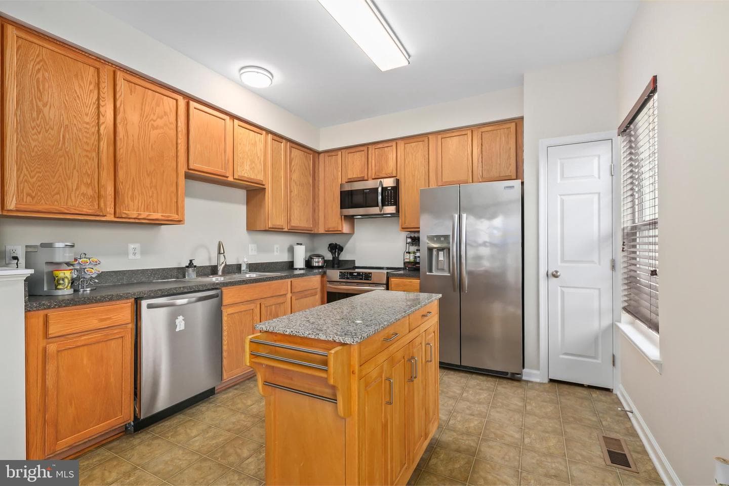10260 Whitworth Lane photo 3