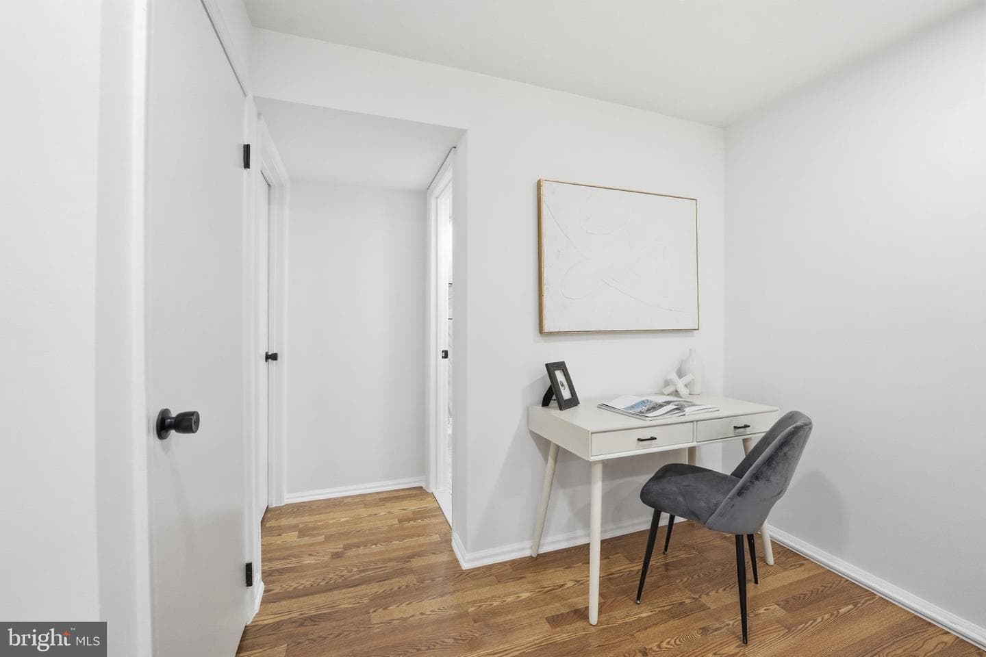 8359 Georgian Court photo 25