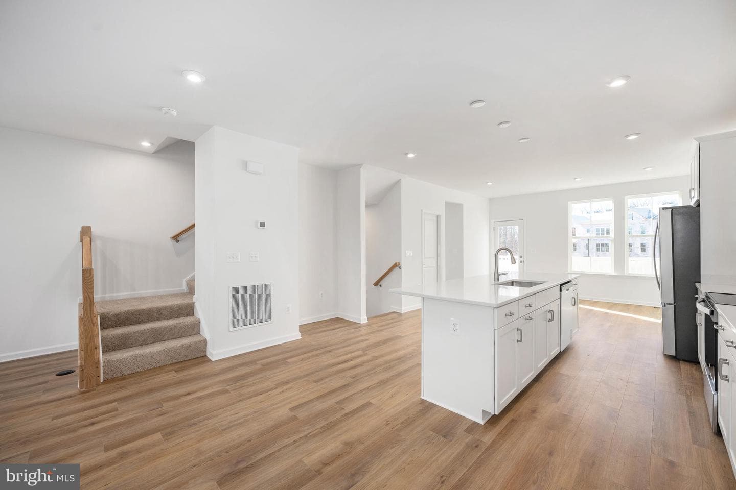 10157 Queens Way photo 11