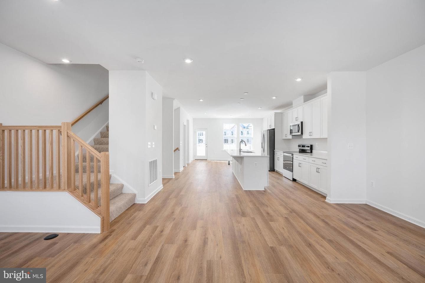 10157 Queens Way photo 12
