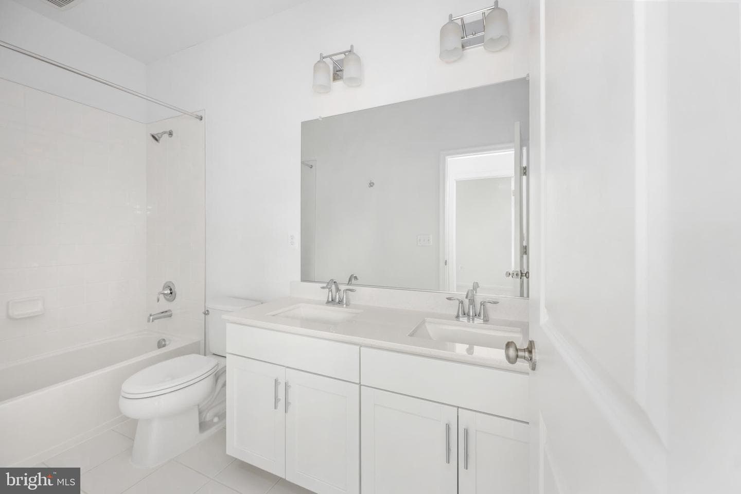 10157 Queens Way photo 16
