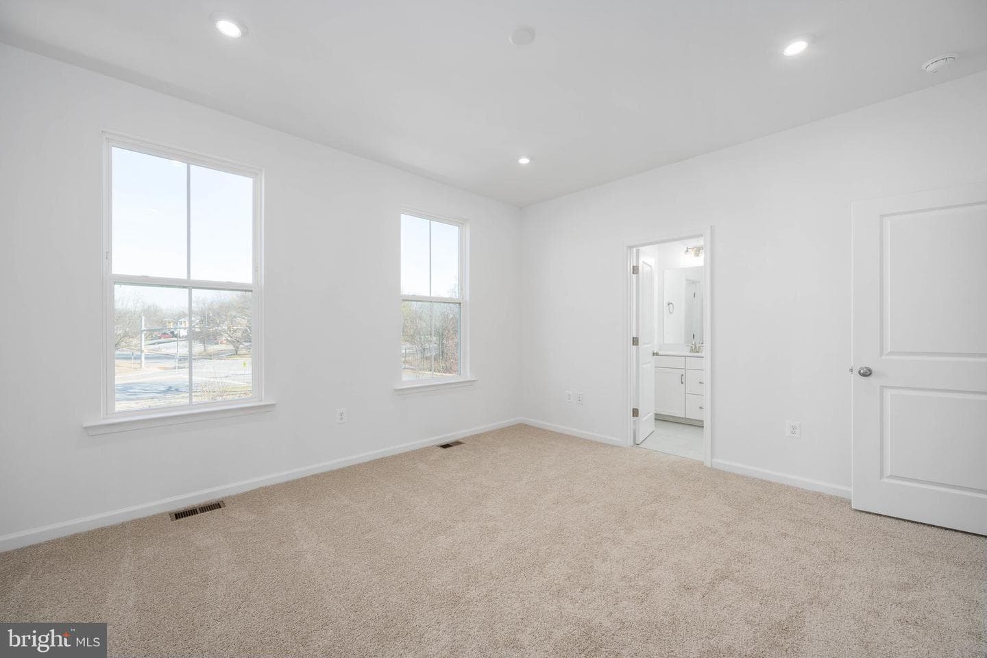 10157 Queens Way photo 20