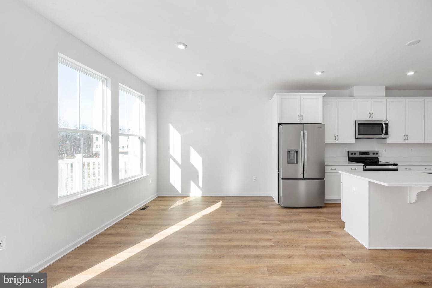 10157 Queens Way photo 7
