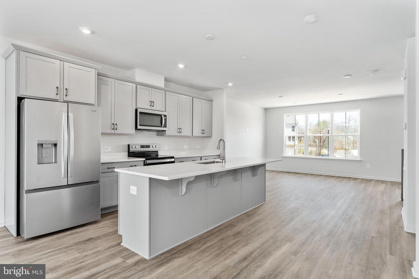 10161 Queens Way photo 24