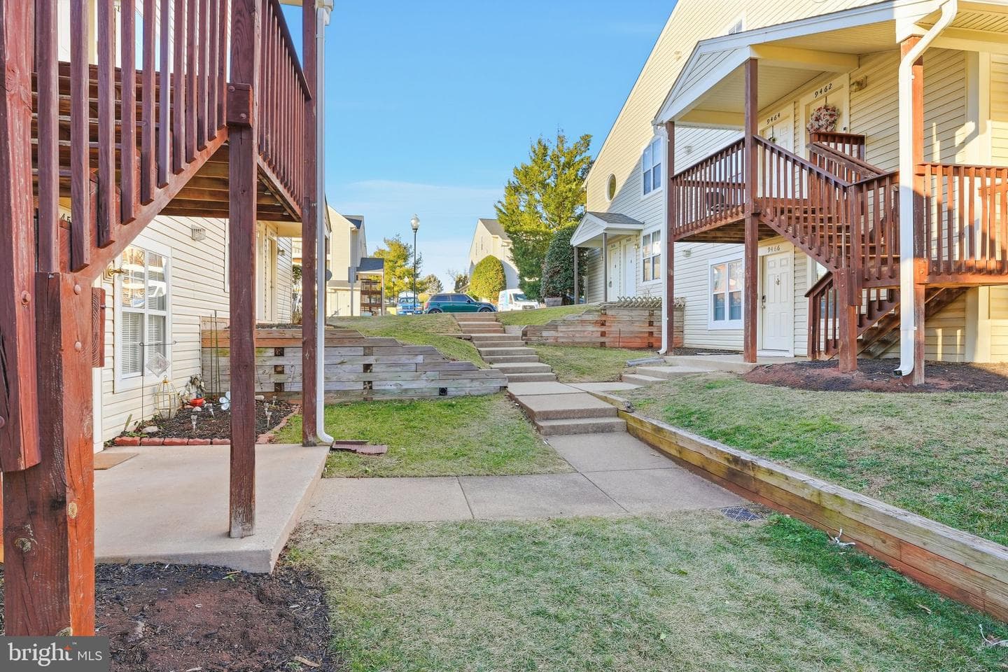 9458 Scarlet Oak Drive photo 3
