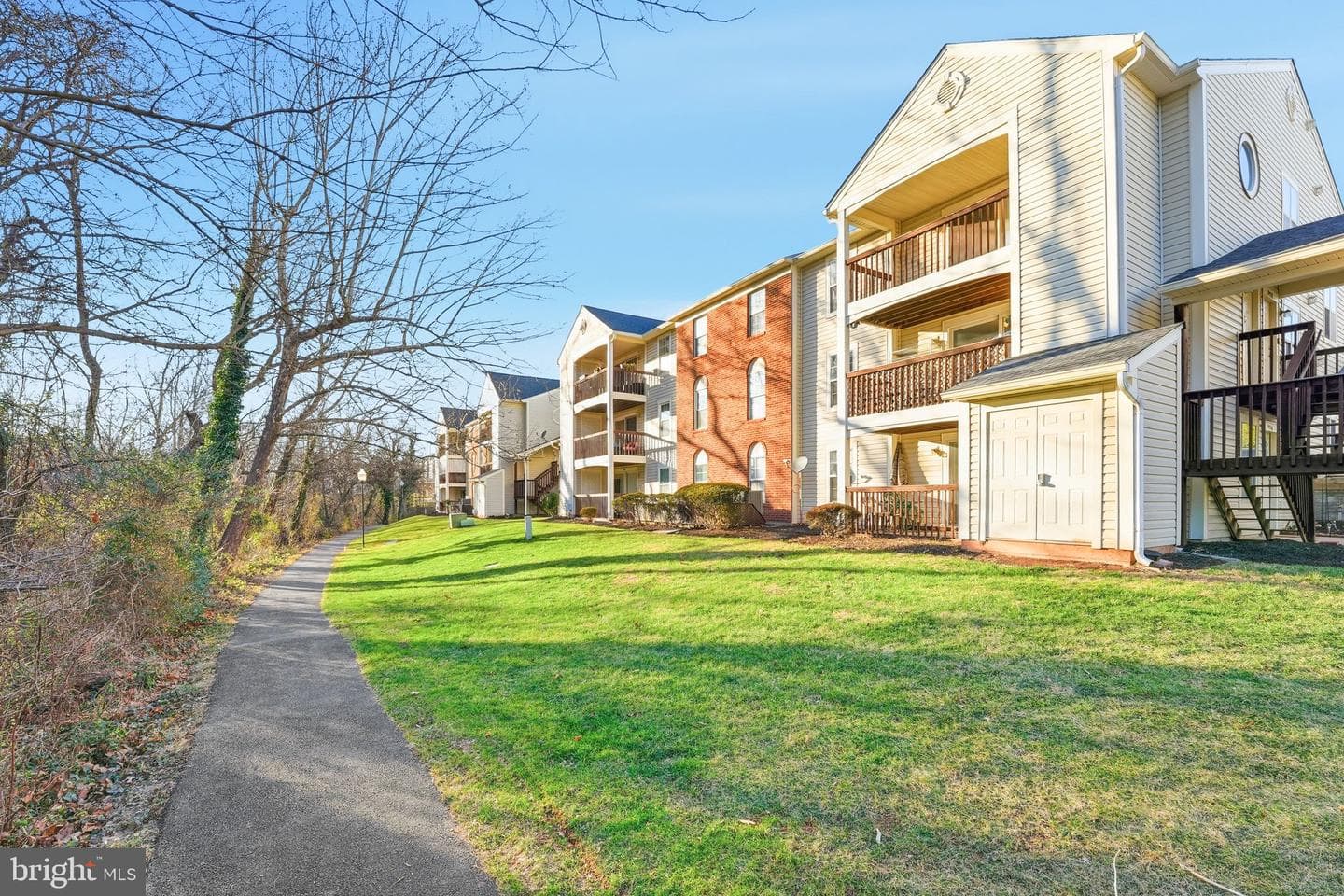9458 Scarlet Oak Drive photo 32