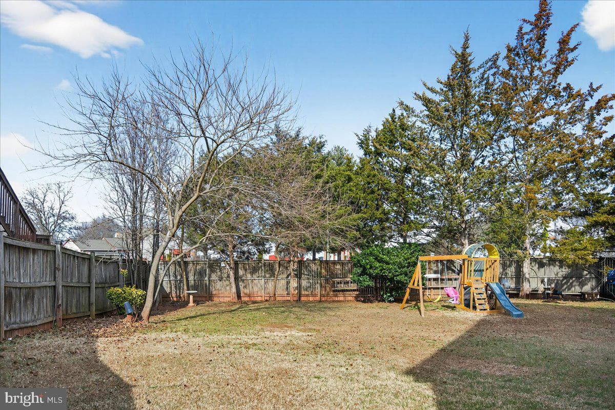 10200 Racquet Circle photo 25