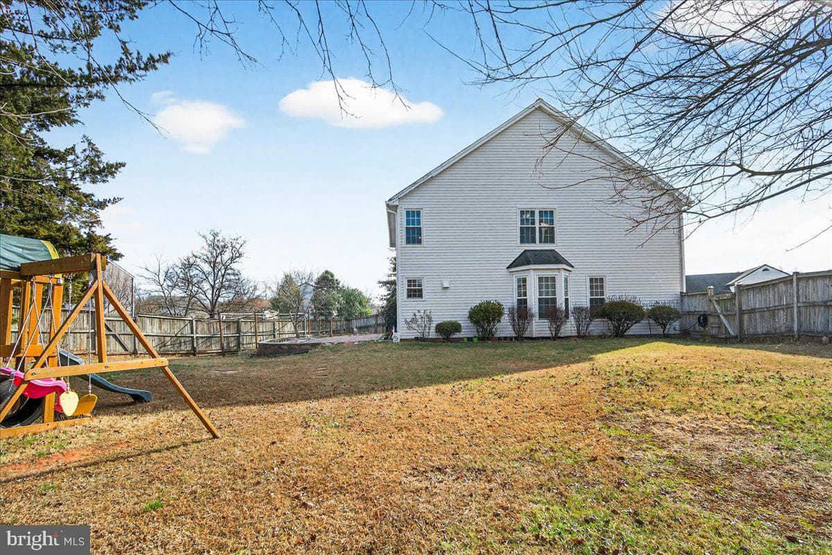 10200 Racquet Circle photo 29