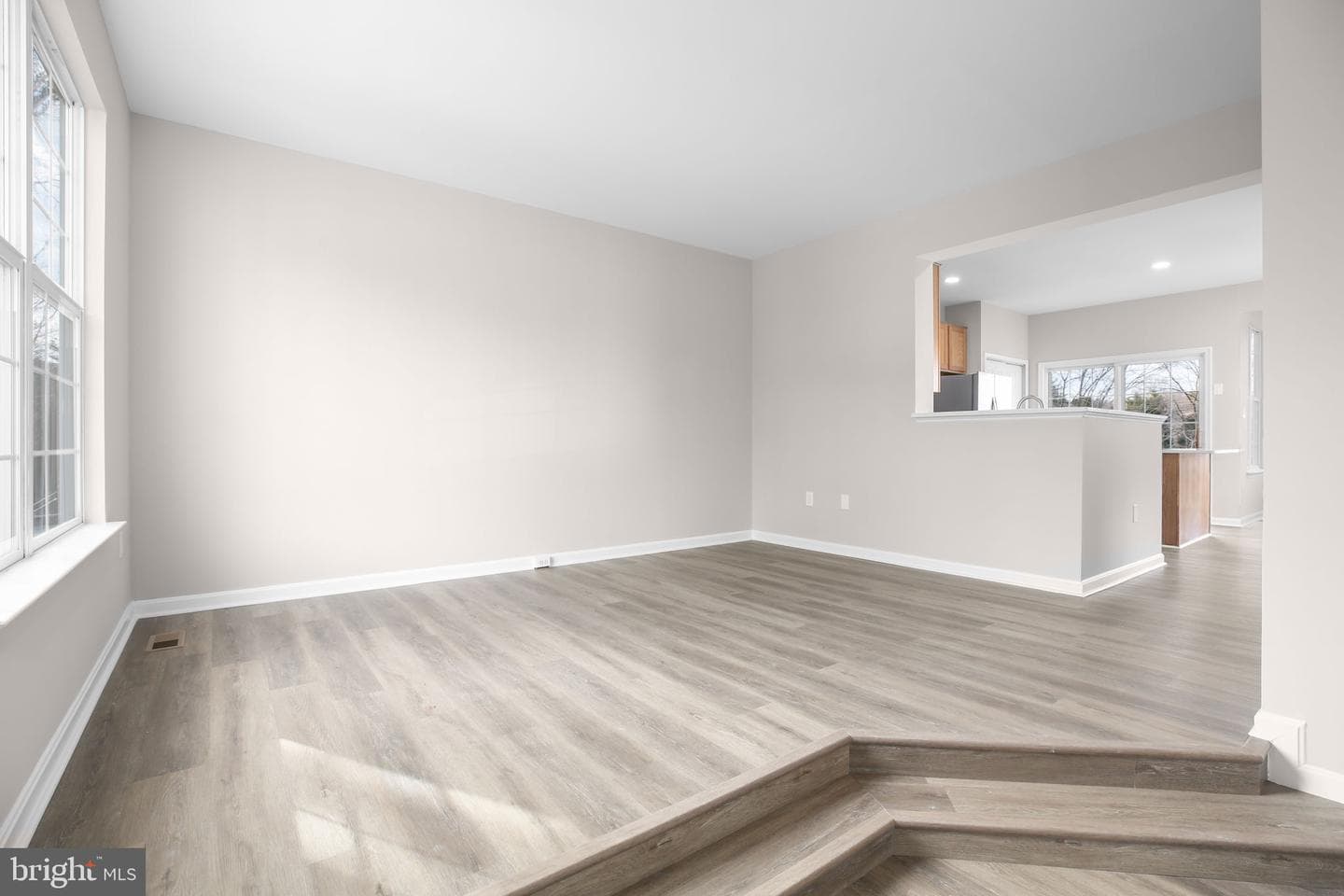 10260 Magnolia Grove Drive photo 4