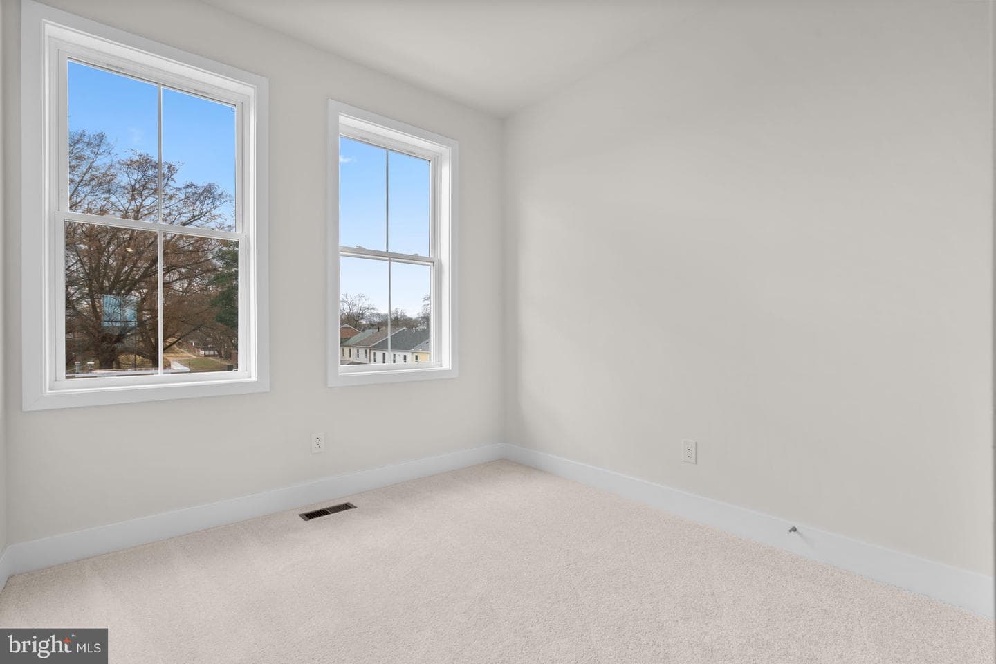 9719 Grant Avenue photo 21