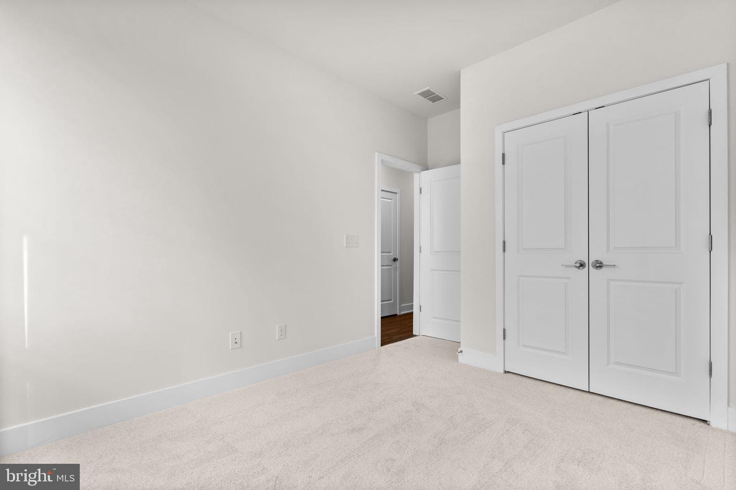 9719 Grant Avenue photo 22