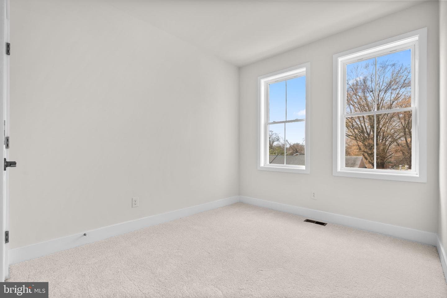 9719 Grant Avenue photo 23